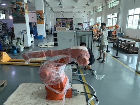 新力光噴涂機器人車間 新力光噴涂機器人車間